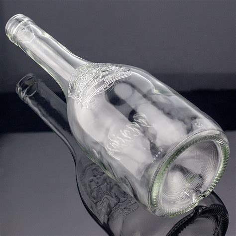 Custom Creative Design Refinement Engrave Long Neck Liquor Spirits