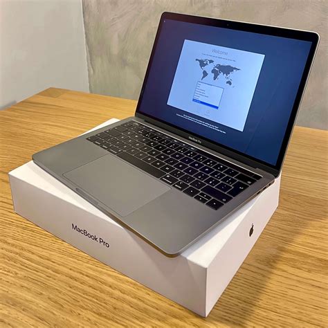 Macbook Pro Retina Touch Bar Space Gray I Rok Gb Ram