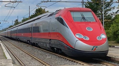 K I Treni Del Sabato Tra Le Stazioni Di Pesaro E Cattolica E