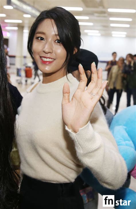 포토 Aoa 설현 ‘심쿵 손인사 끝판왕 헉스