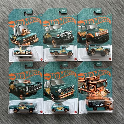 Hot Wheels Th Anniversary Pearl Chrome Complete Set Of Cars With