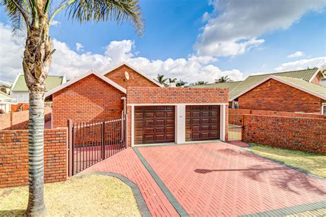 3 Bedroom House For Sale in Kempton Park Ext 4 | RE/MAX™ of Southern Africa