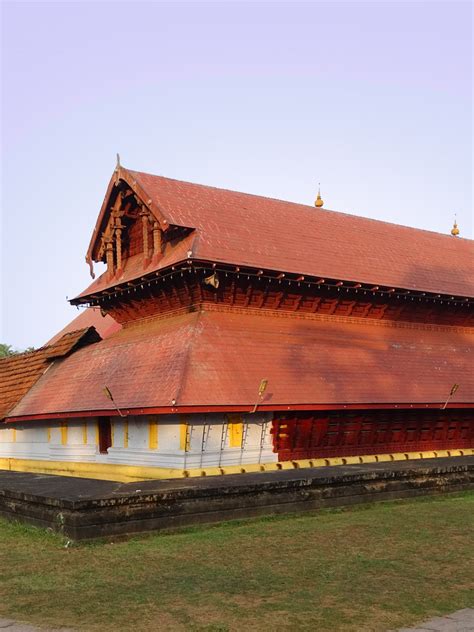 Brochure la cheville Grand chêne temples to visit in kerala répétition ...