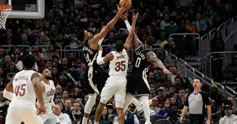 Isaac Okoro Praised For Defensive Effort After Cavaliers Defeat Bucks Sports Illustrated