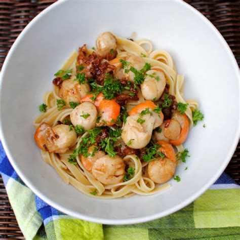 Linguini With Bacon And Scallops Recipe Newbritawaterchiller