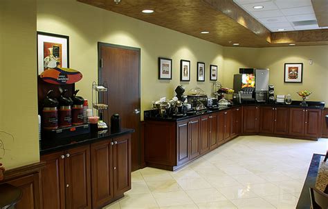 Marble In The Wild Brochure Web Shots Breakfast Area Rocky Tops