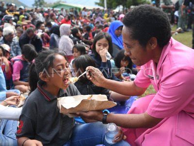 Pengungsi Kerusuhan Wamena Antara Foto