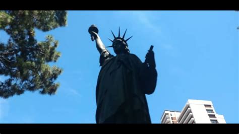 Repica De La Estatua De La Libertad En Barrancas De Belgrano