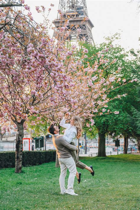 Couple Photography In Paris Romantic Lovestory Engagement And Proposal In Paris