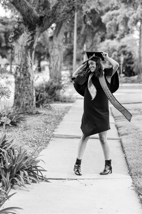 Quirky Graduation Poses - Amy Flammang Photography