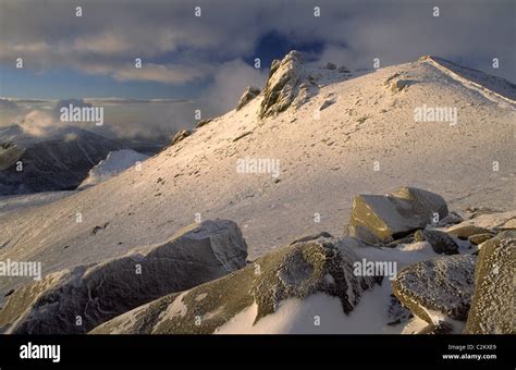 The summit of Slieve Bearnagh in winter, Mourne Mountains, County Down ...