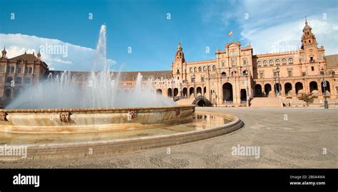 Fountain And Palace Of Plaza De Espana In Seville Spain Stock Photo - Alamy