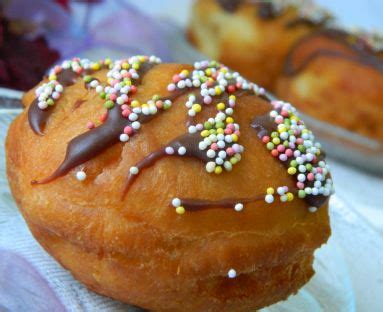 Pączki z nadzieniem orzechowym przepis PrzyslijPrzepis pl