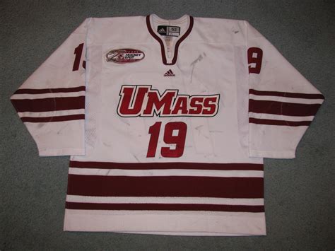 UMass-Amherst - COLLEGE HOCKEY JERSEYS