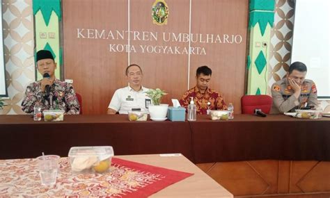 Kepala Kua Umbulharjo Imbau Masyarakat Kemantren Untuk Sukseskan Pemilu