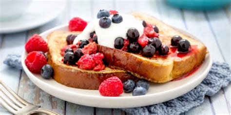 French Toast With Yoghurt And Berries Iqs Recipes