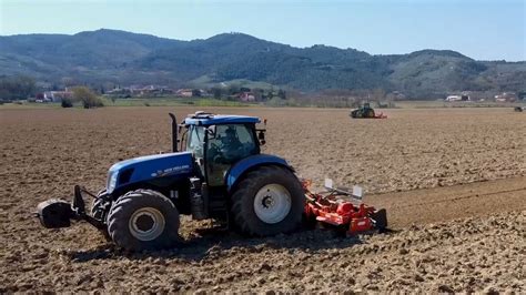 Preparazione Terreno John Deere R New Holland T