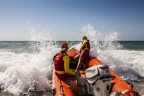 New Report Shows Surf Life Saving Worth 6 5 Billion Annually To