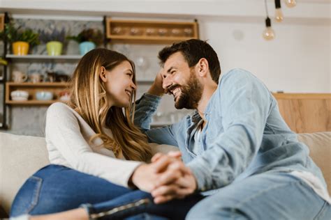 7 Cosas Que Hacen Las Parejas Felices Para Mantenerse Unidas Según Una