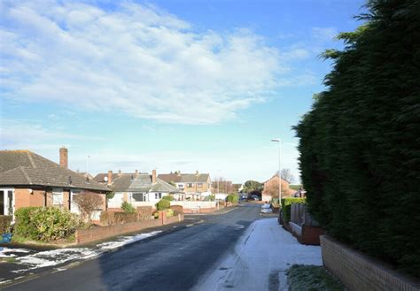 Robin Royd Drive Mirfield Habiloid Cc By Sa Geograph Britain