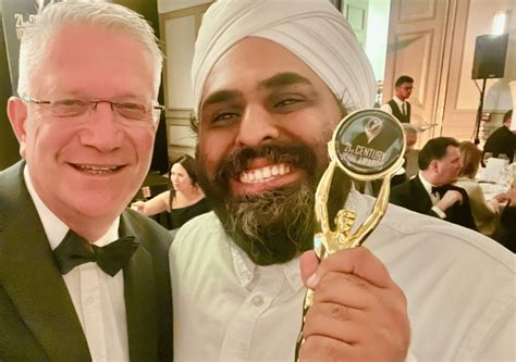 Sustainable Laundry Champion Navjot Sawhney Honoured At Icon Awards