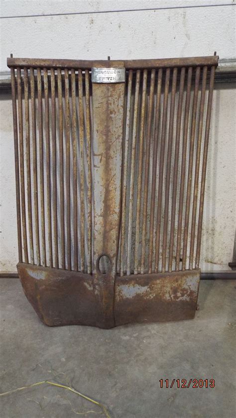 1939 Early 1941 Original Grille Assembly 9n W Teardrop Grill Very Heavy Home Appliances