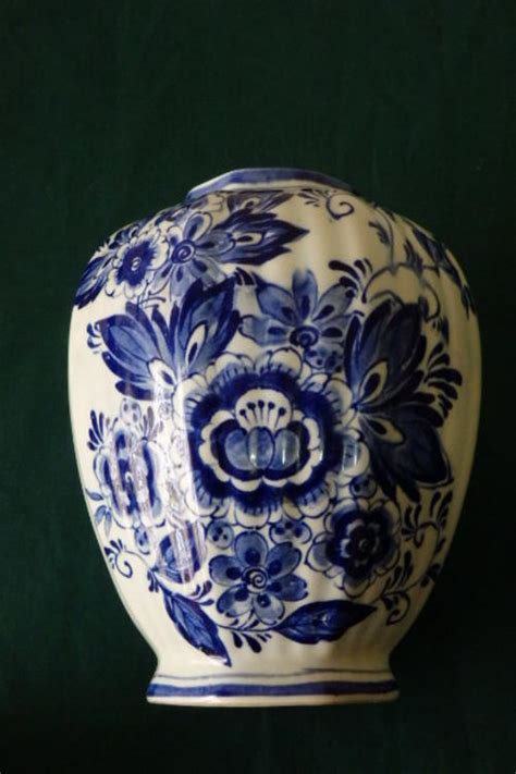 Dutch Porcelain AN INCREDIBLE DELFT BLAUW OF HOLLAND URN STYLE