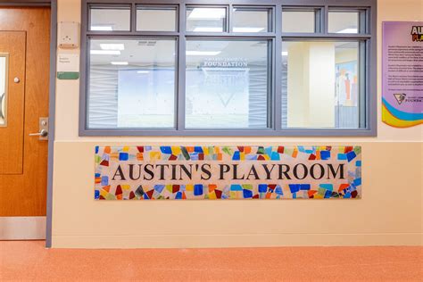 Mario Lemieux Foundation Opens First Austins Playroom At UPMC Western