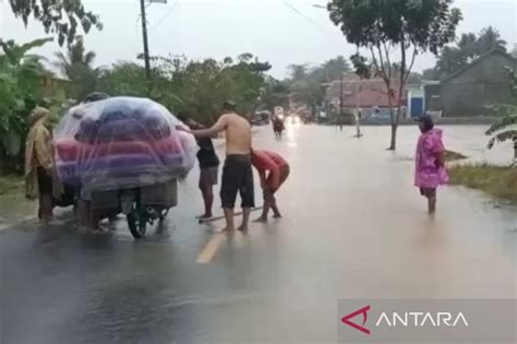 Bandung Dikepung Banjir Dan Longsor Mohon Doanya Genpi Co Jabar