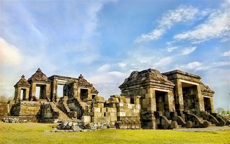 Candi Ratu Boko Peninggalan Purbakala Di Yogyakarta Yogyakarta