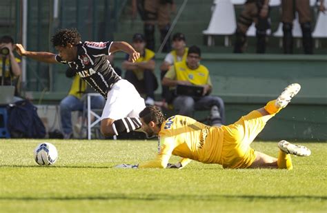 Romarinho Celebra Nova Chance No Corinthians E Assegura Estou Feliz