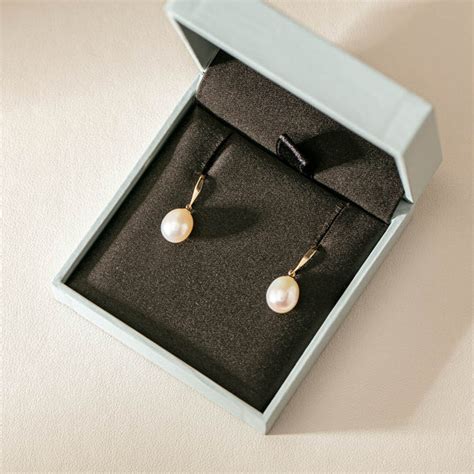 9ct Yellow Gold Freshwater Pearl Drop Earrings Walker And Hall