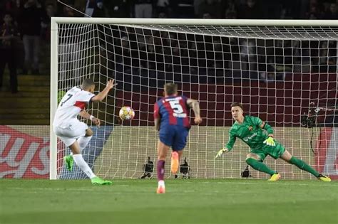 Ligue des champions européenne Le PSG renverse le Barça et file en