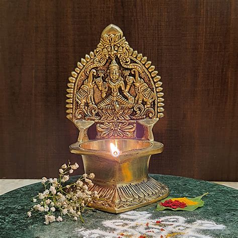 Indian Diwali Oil Lamp Pooja Diya Brass Light Puja Decorations Mandir