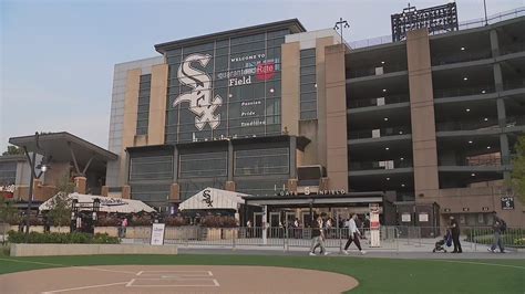 White Sox Owner Considering Moving Team Out Of Chicago Report Youtube