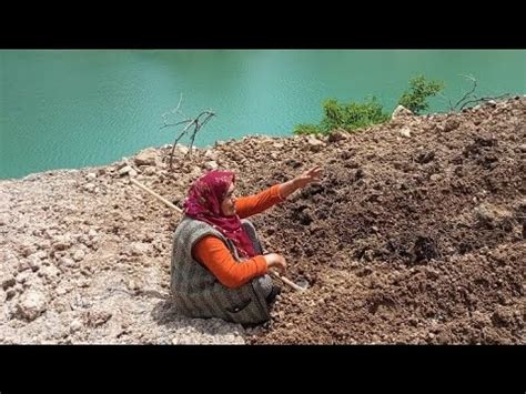 Sular Y Kselmeye Ba Lad Ve Topra Ndan Vazge Meyen Insanlar Emek I