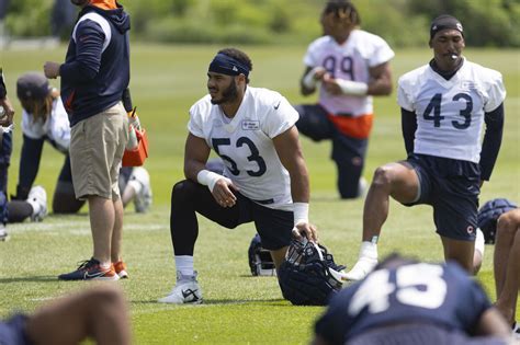 Photos Chicago Bears Return To Halas Hall For Otas Chicago Tribune