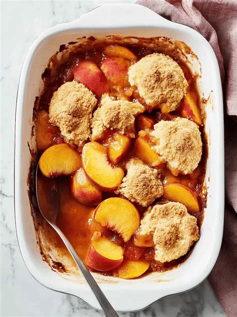 Delicious Easy Peach Cobbler for Your Summer Gatherings