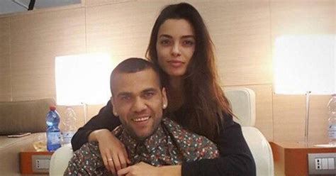 El Pacto Secreto De Dani Alves Con Su Esposa Joana Sanz Hasta Que