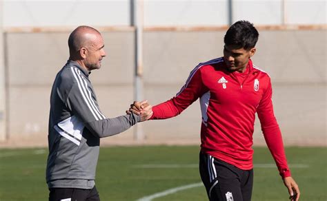 Primer Entrenamiento De Paco L Pez Con Once Bajas Ideal