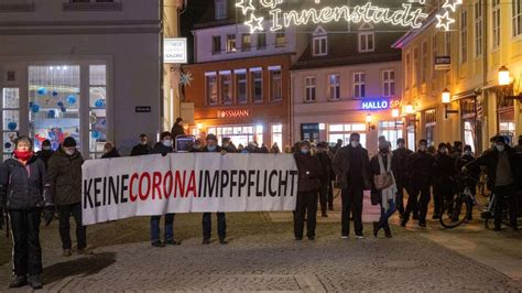 Corona Drohbriefe Mit Fleischst Cken An Politiker Geschickt