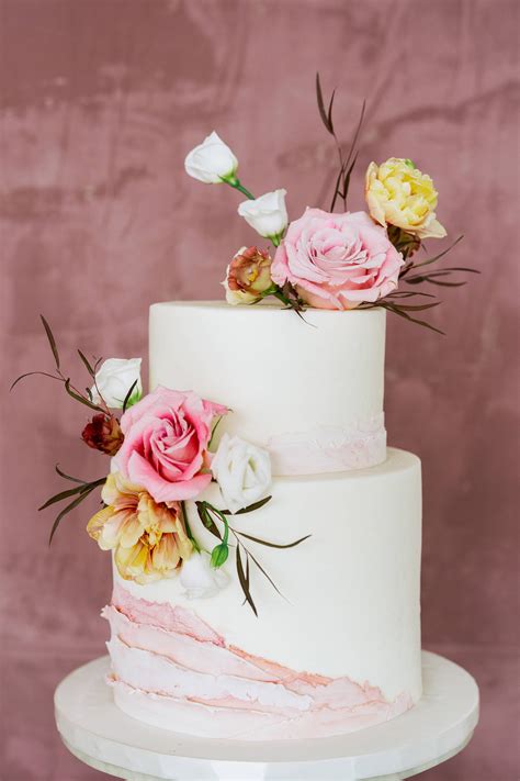 How to Decorate a Wedding Cake with Flowers | DIY Flowers | Flower Moxie