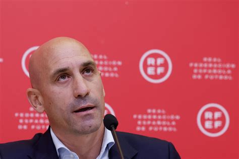 Luis Rubiales renuncia a su cargo de presidente de la RFEF – Diario La Hora