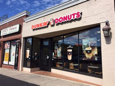 West Hartford Police Chief Will Meet With Dunkin Donuts Franchise Owner Regarding Refusal To