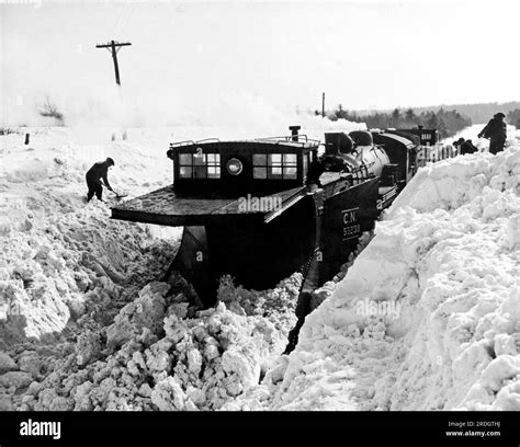 Canadian Railway Workers Black And White Stock Photos And Images Alamy