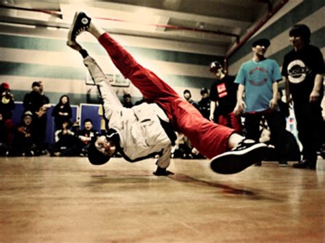 Breakdance Wallpapers Top Free Breakdance Backgrounds WallpaperAccess