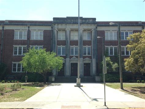 This Savannah school ranks top-10 in Georgia, according to U.S. News ...