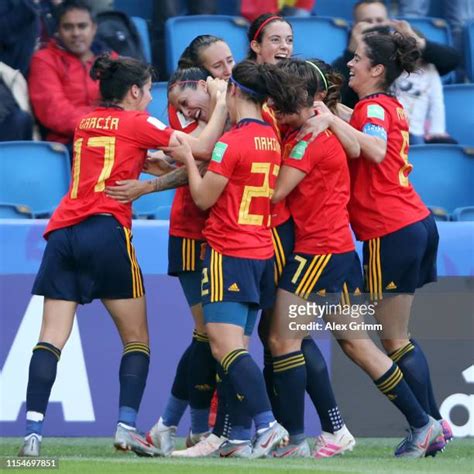 La Roja Photos and Premium High Res Pictures - Getty Images