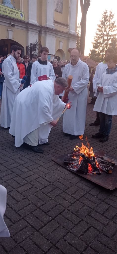 Wielka Sobota Parafia Matki Bożej Szkaplerznej