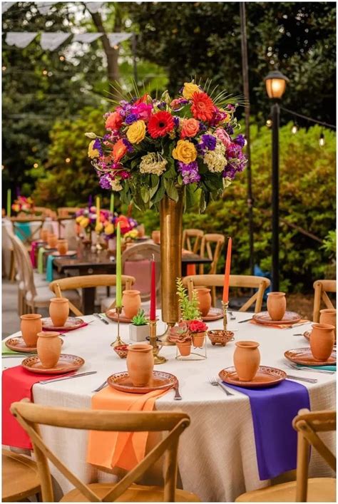 Pin By Lizagr On Ideas Decoraci N Bodas Mexican Themed Weddings